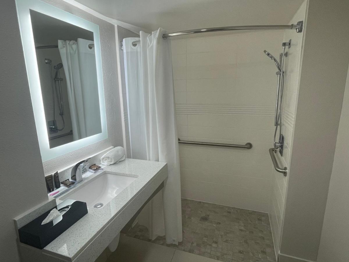 Wingate By Wyndham Panama City Area Lynn Haven Exterior foto